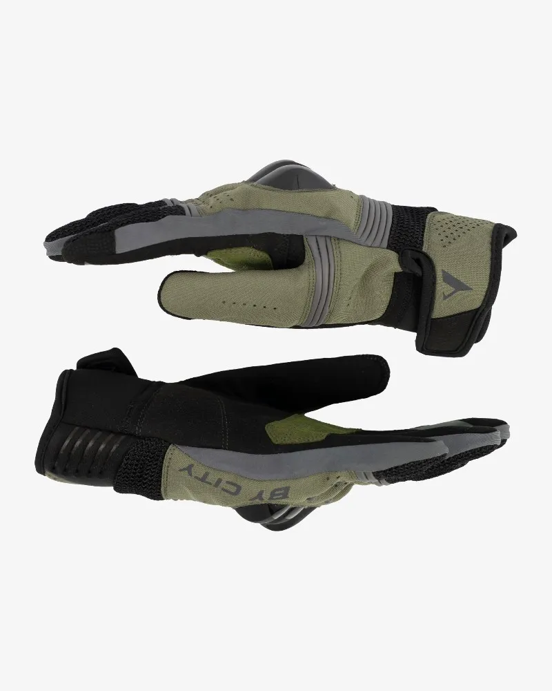 Gloves_Cali_04.webp