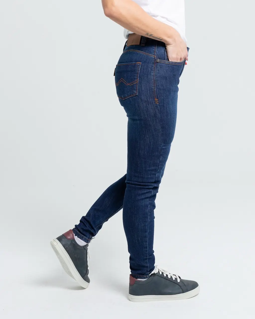 Trouser_Bull_Lady_Dark_Blue_4 en tamaño grande.webp