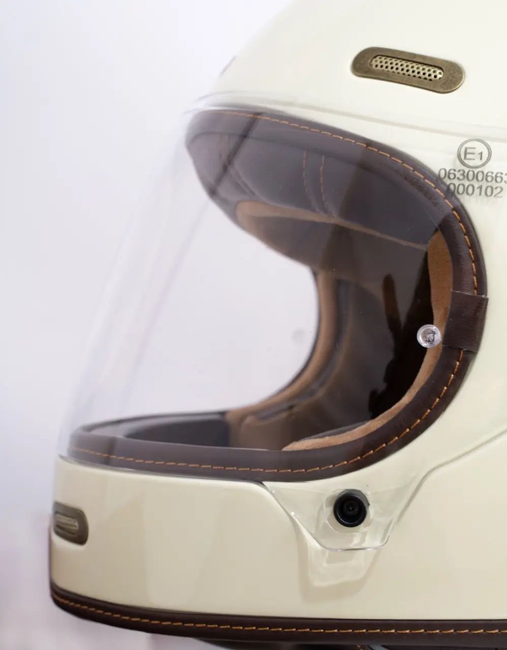 RoadsterIII_Cream_06 en tamaño grande.webp