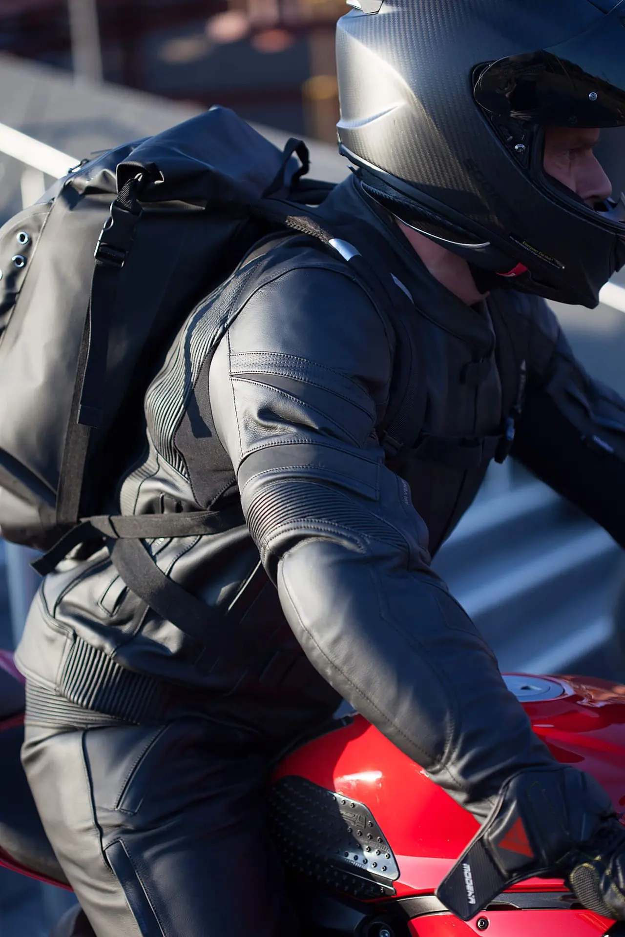 111014_10_detail2.webp