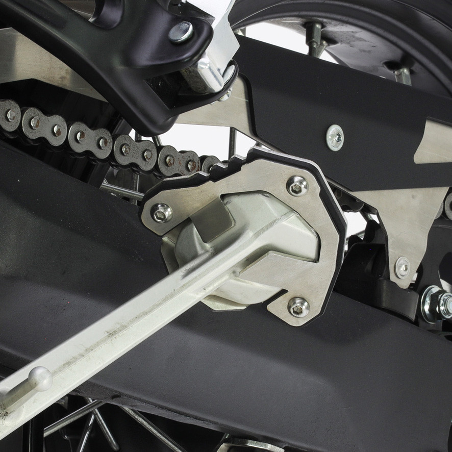 [2CP22000550514] Base Caballete Lateral Crosspro Yamaha Tenere 20-26 / Rally 21-26 / W Raid 22-26 Plata / Negro T