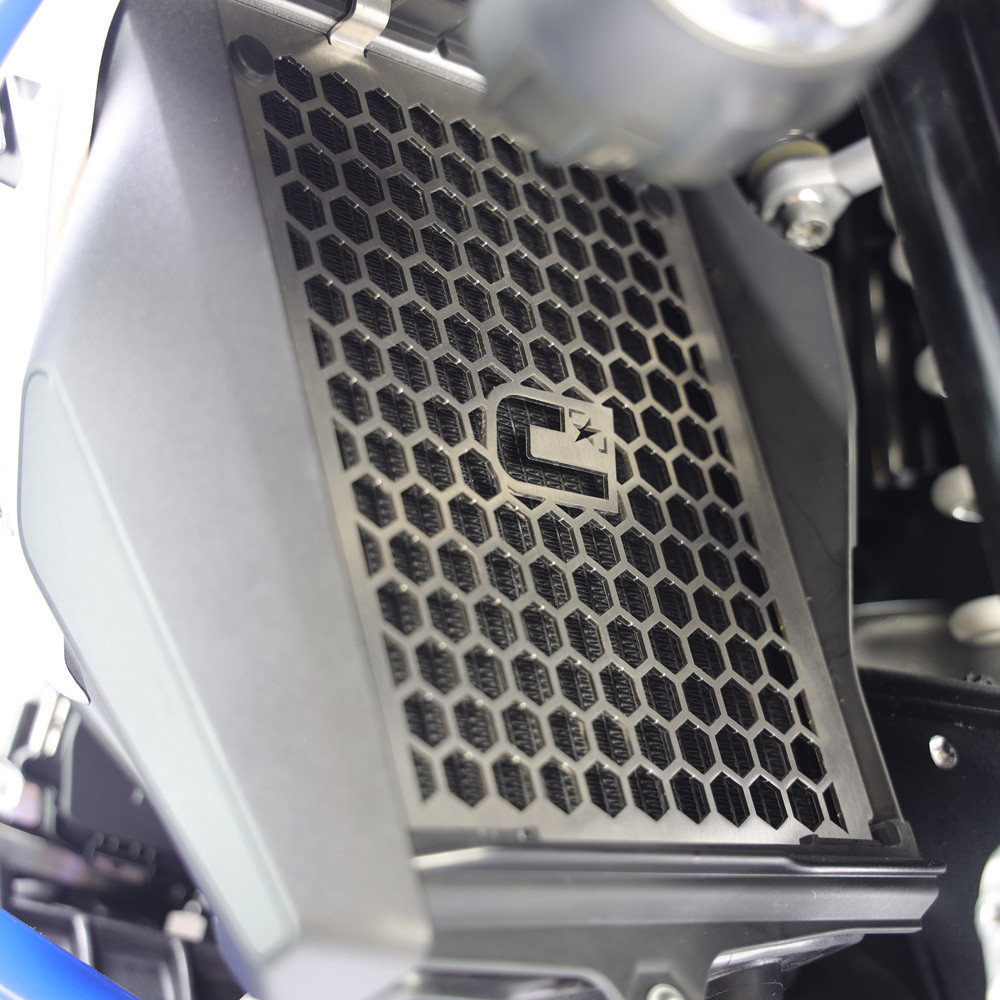 [2CP22700980014] Protector Radiador Crosspro BMW R1300gs / Triple / Trophy 23-24 / Adv Plata Negro