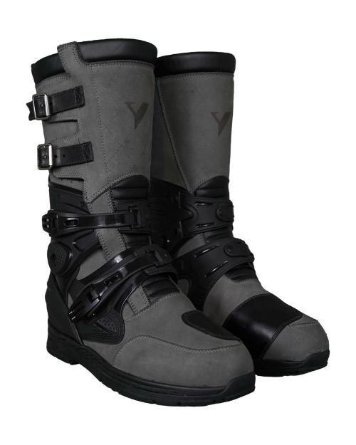 Botas By City Off-Road Gris